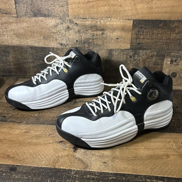 Nike Jordan Jumpman Team 1 White Black Gold CZ9171-101 Basketball Shoes Sz 11 - Picture 2 of 9
